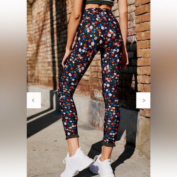 The Upside Royal Garden Floral Ruffle Midi Yoga Pants & Ballet Bra Set Size 6 - Picture 4 of 16